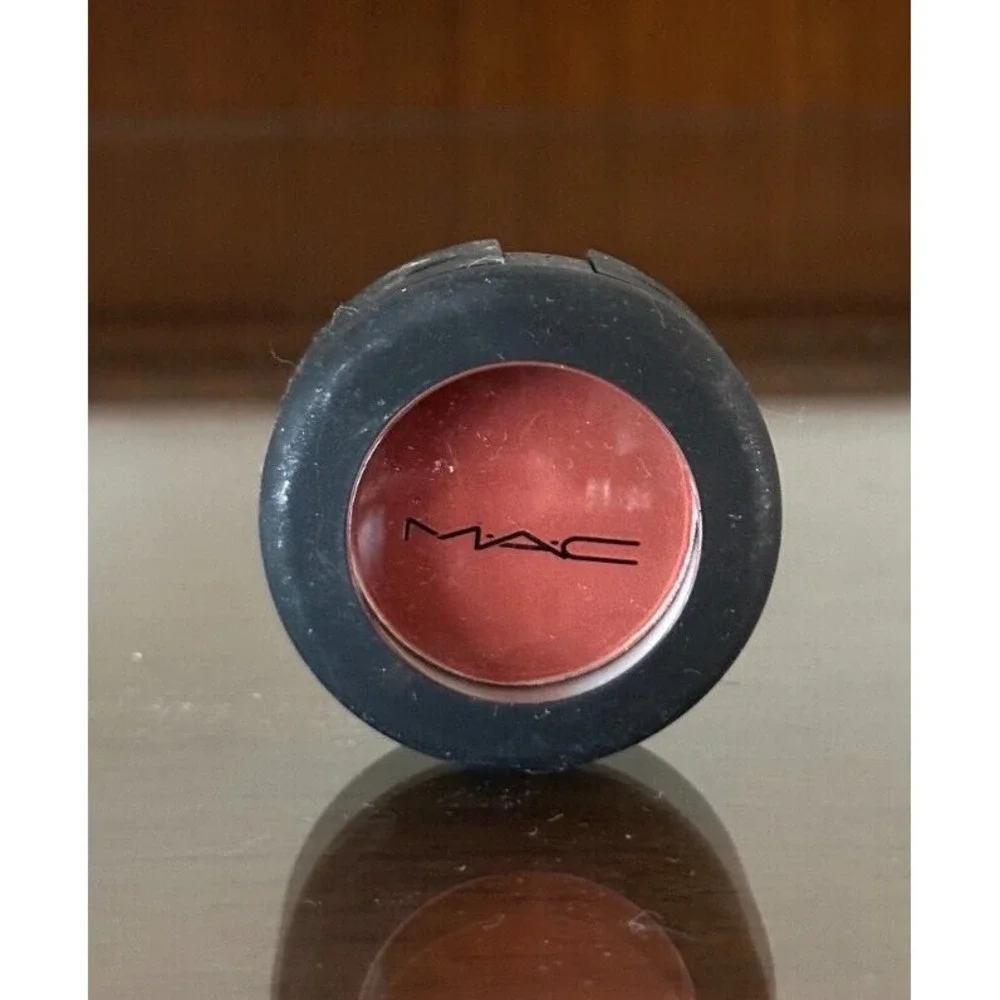 Discontinued MAC So‎ Haute Right Now Kiss Eyeshadow Full size 1.5g/0.05oz